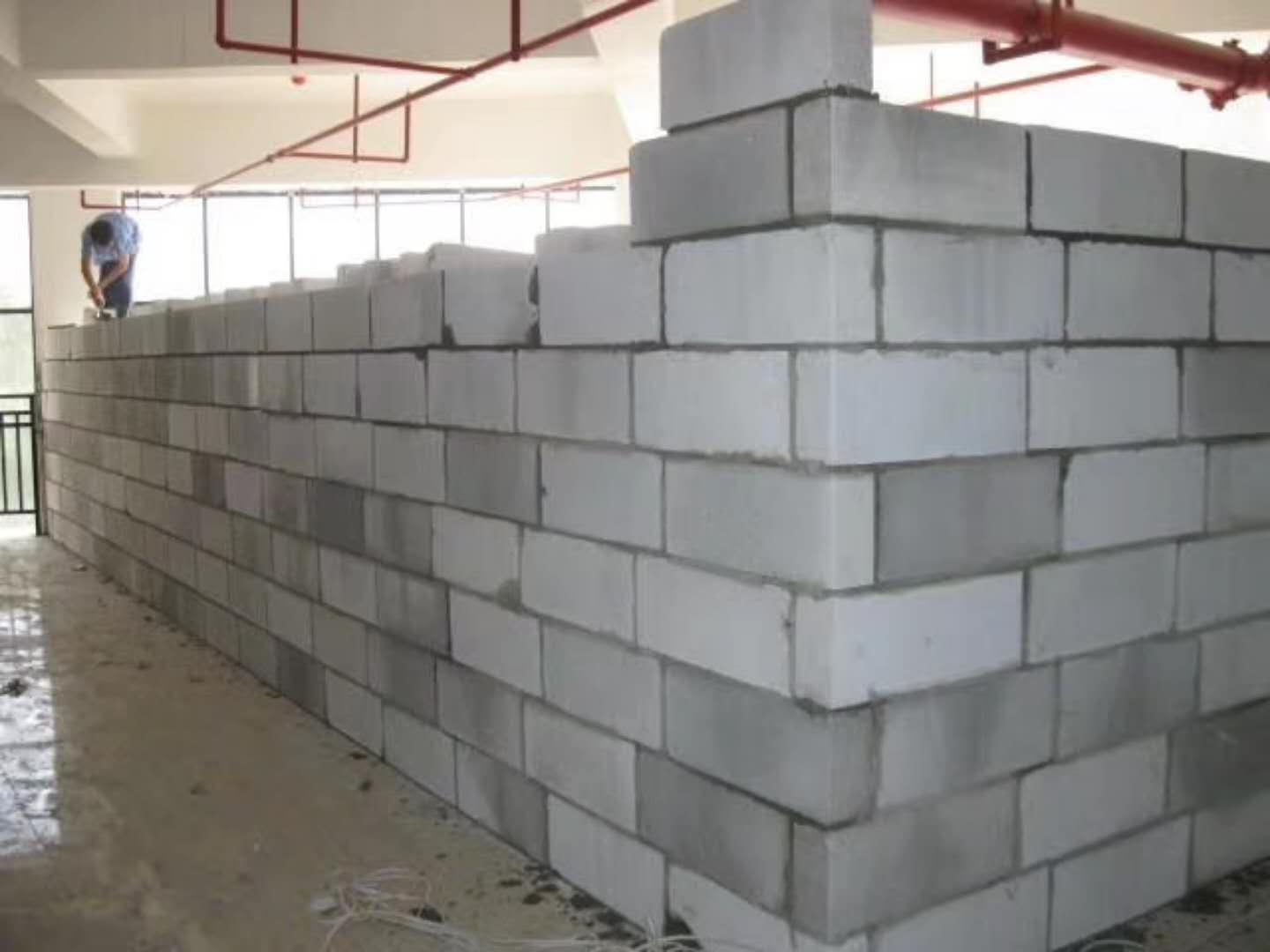 安平蒸压加气混凝土砌块承重墙静力和抗震性能的研究
